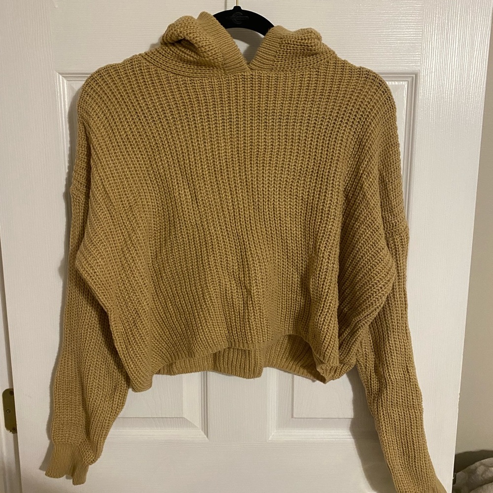 Hooded crop sweater from XOdestdesign